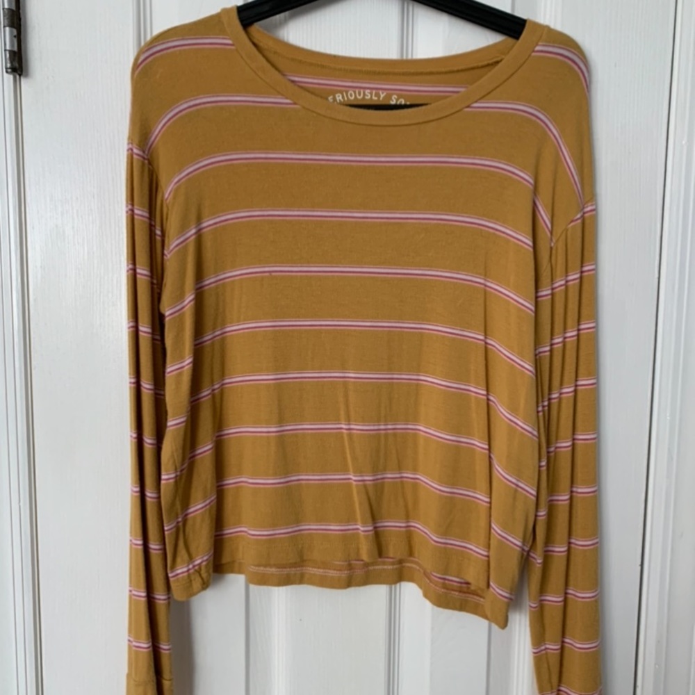 women’s striped long sleeve crop top